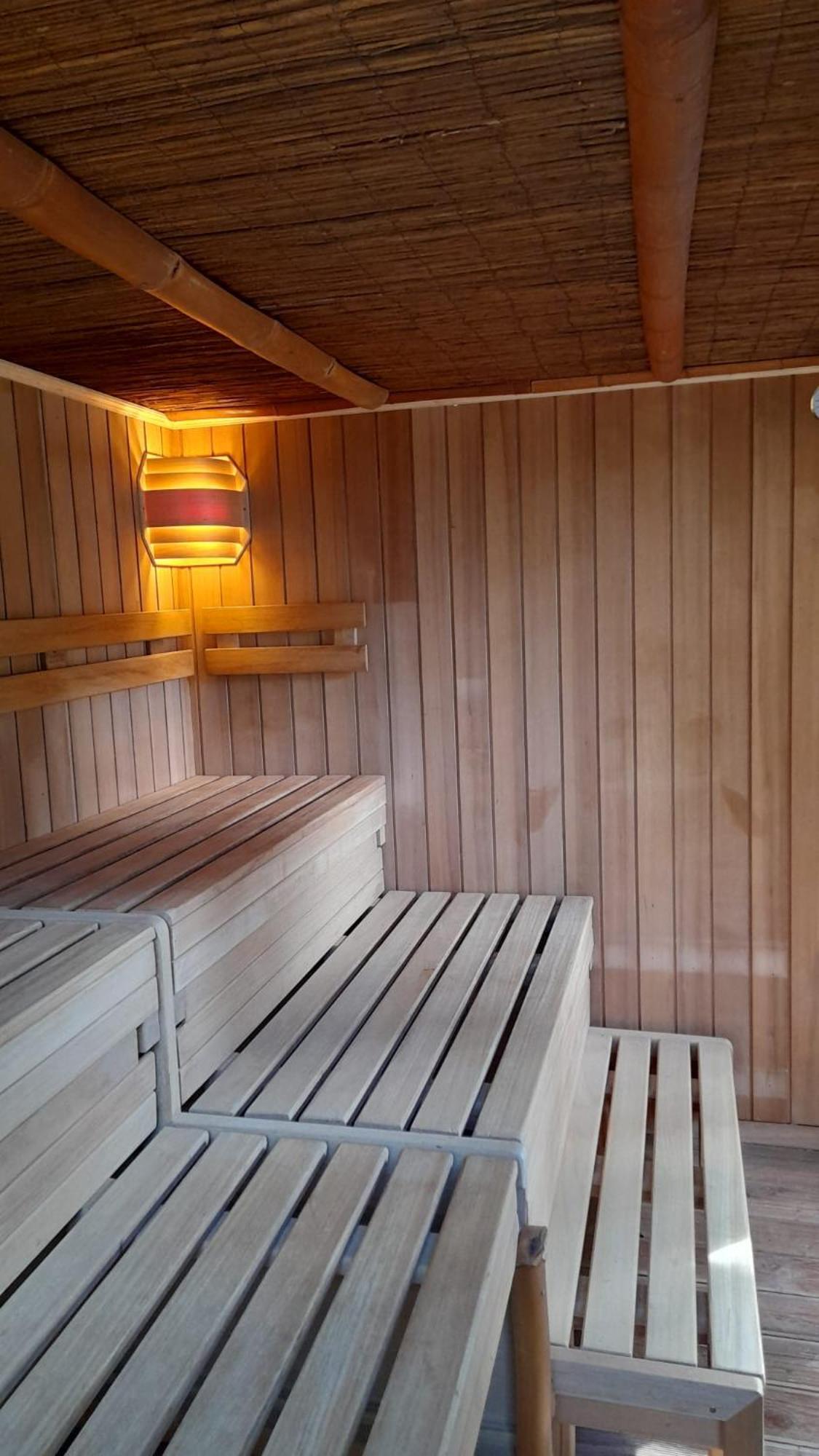 Ferienhaus Reetdach 1300qm Privatgrundstück Bootssteg Templin Lübbesee Uckermark Erholung pur Seenplatte Petersdorf  Exterior foto